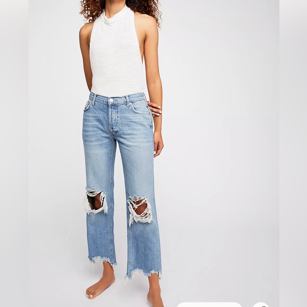 Free People Maggie Mid-Rise Straight Jeans
30W x 27L NWT We the Free